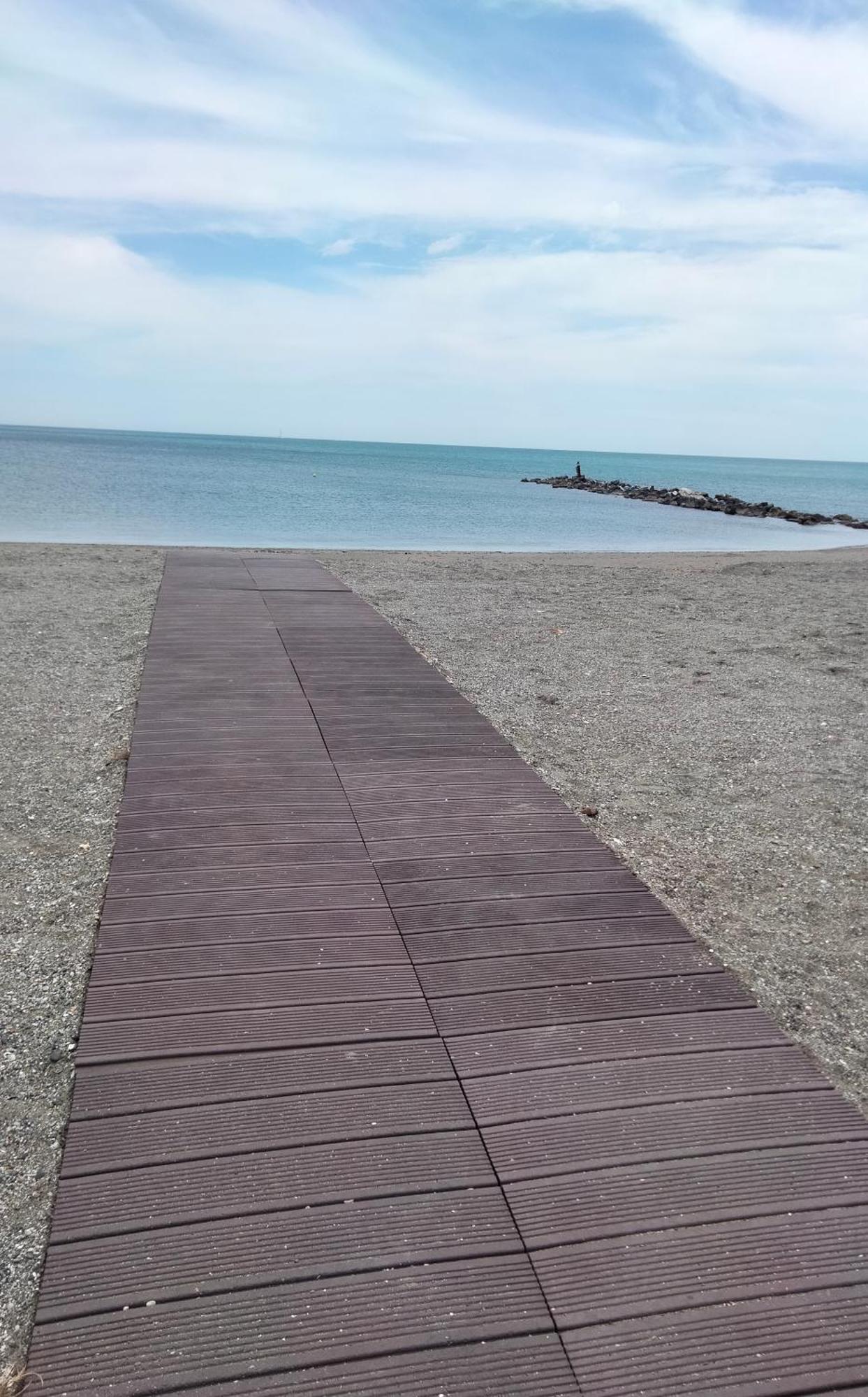 Apartamento Primera Linea De Playa Манилва Экстерьер фото